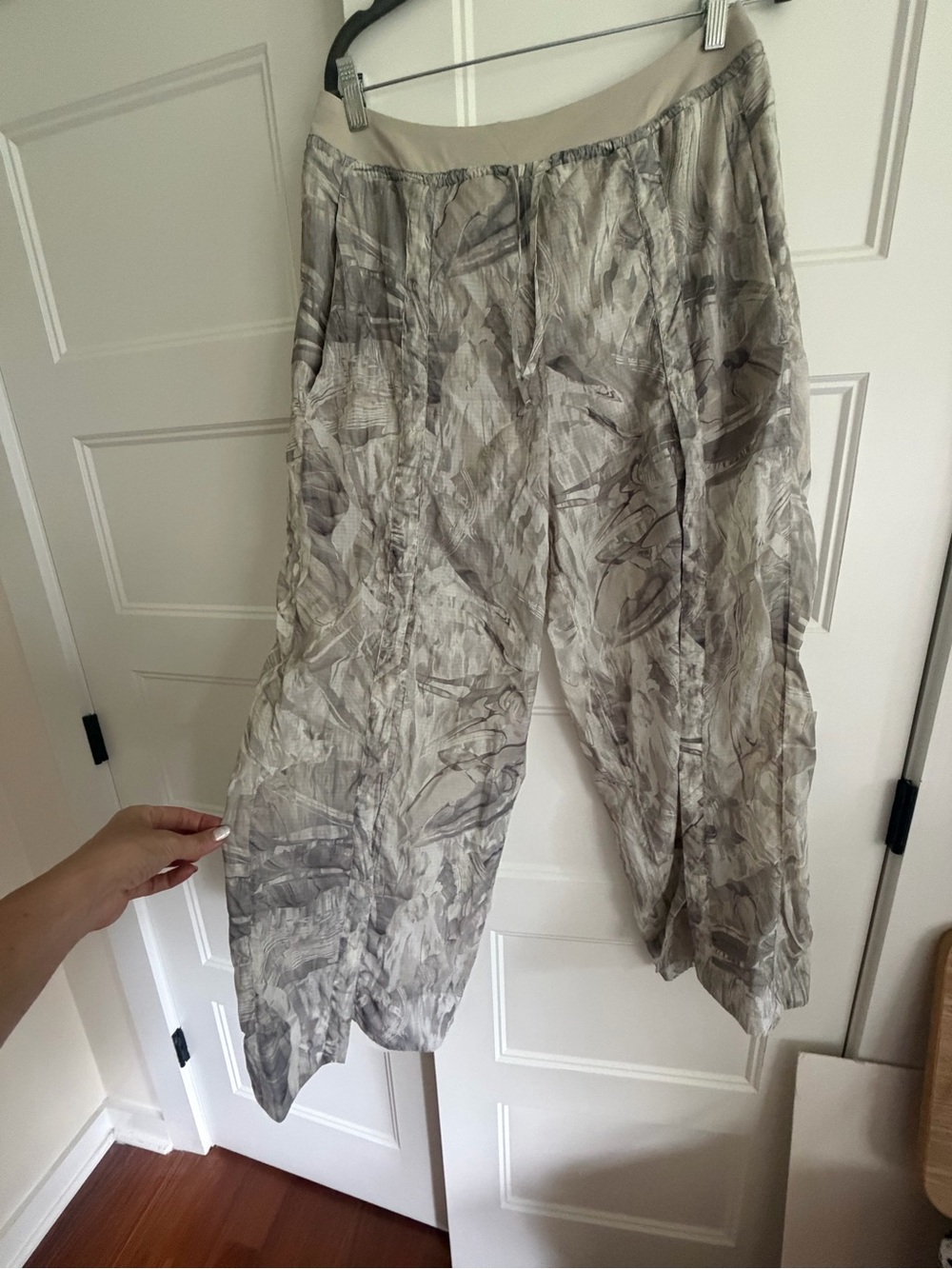 lululemon athletica Light Gray Abstract Print Track Pants